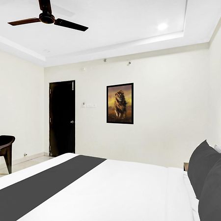 Super Townhouse Daba Garden Road Hotel Visakhapatnam Eksteriør billede