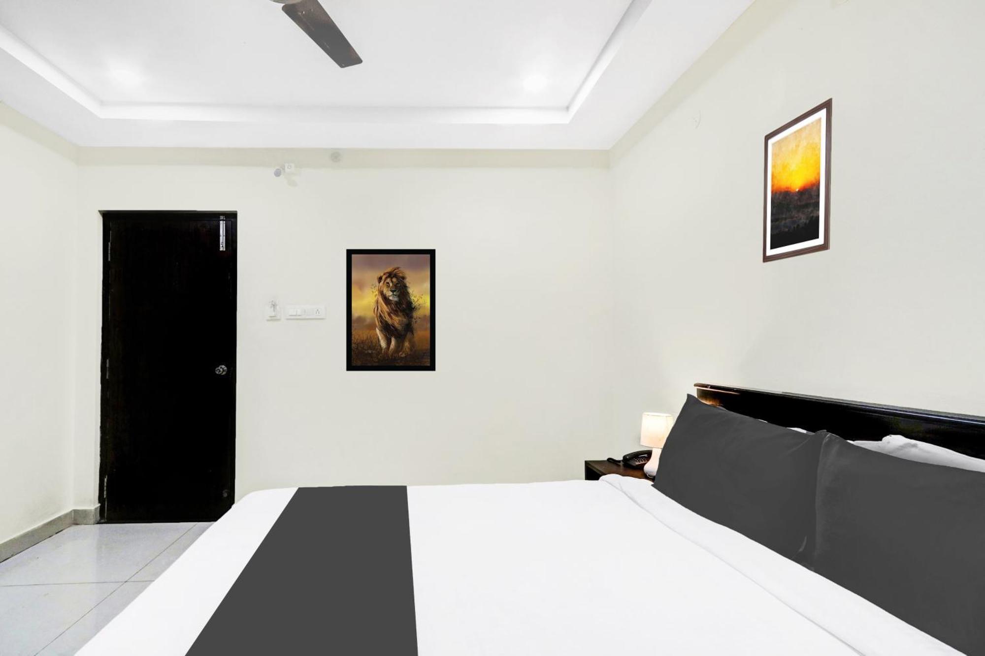 Super Townhouse Daba Garden Road Hotel Visakhapatnam Eksteriør billede