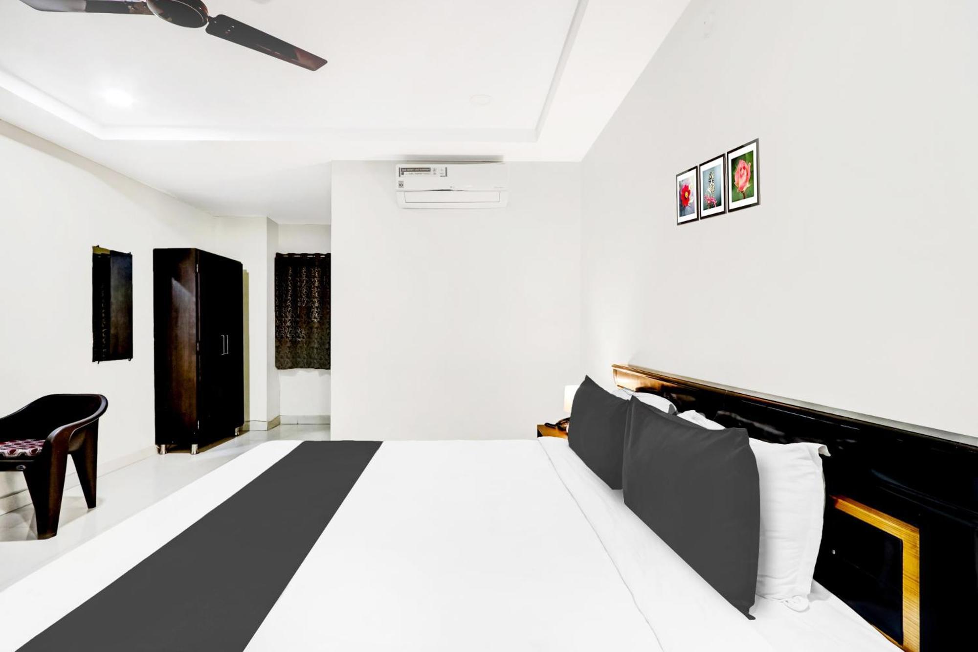 Super Townhouse Daba Garden Road Hotel Visakhapatnam Eksteriør billede